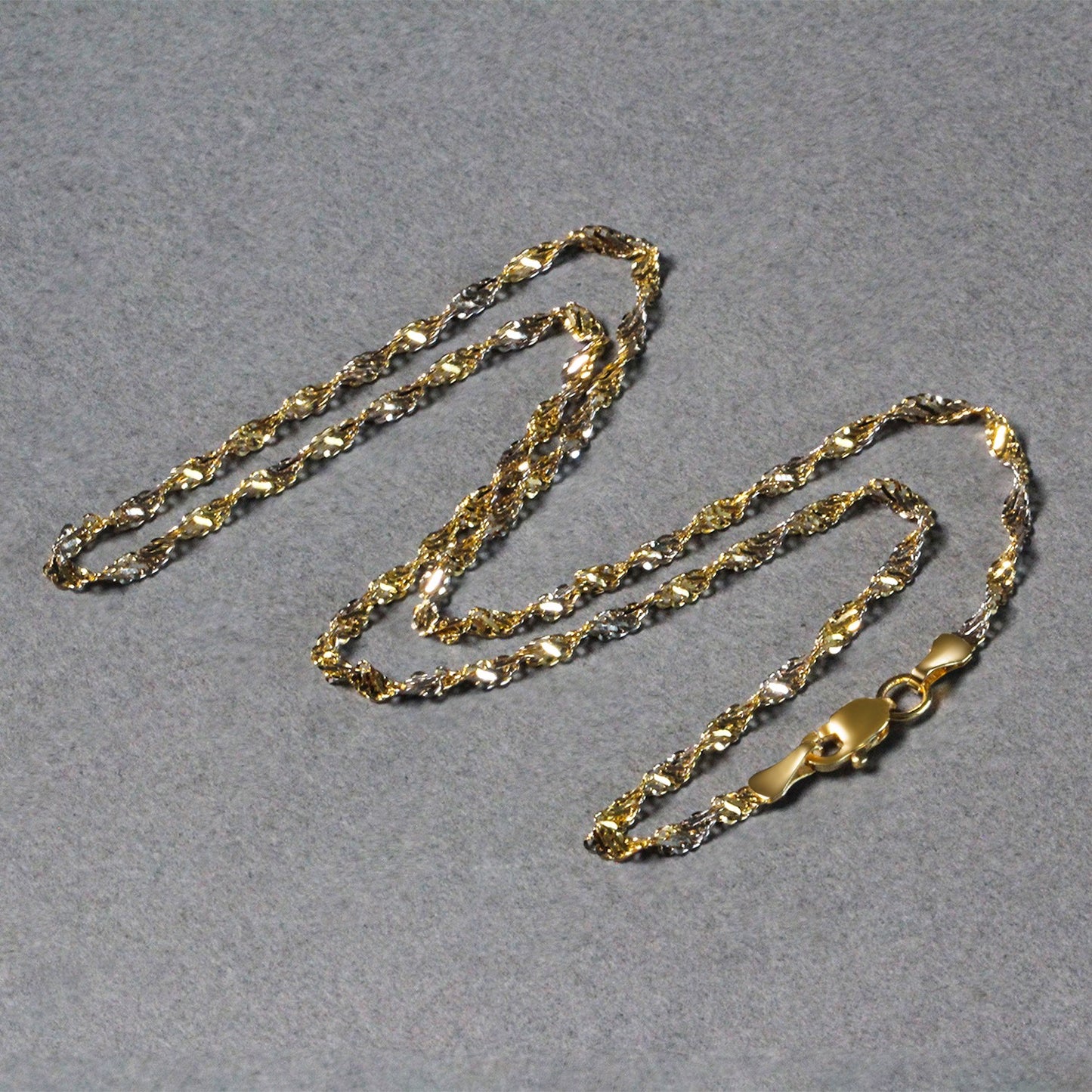 14k Two-Tone Gold Singapore Chain (2.50 mm) 