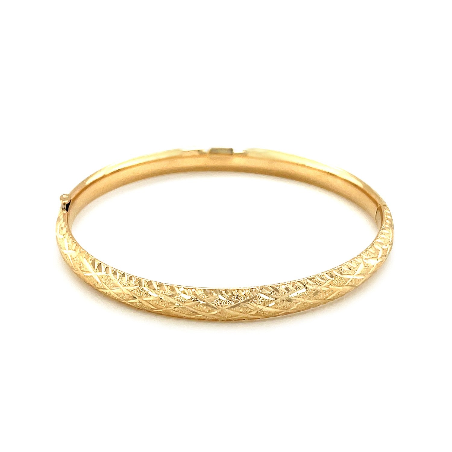 14k Yellow Gold Diamond Cut Design Dome Motif Childrens Bangle (5.50 mm) 