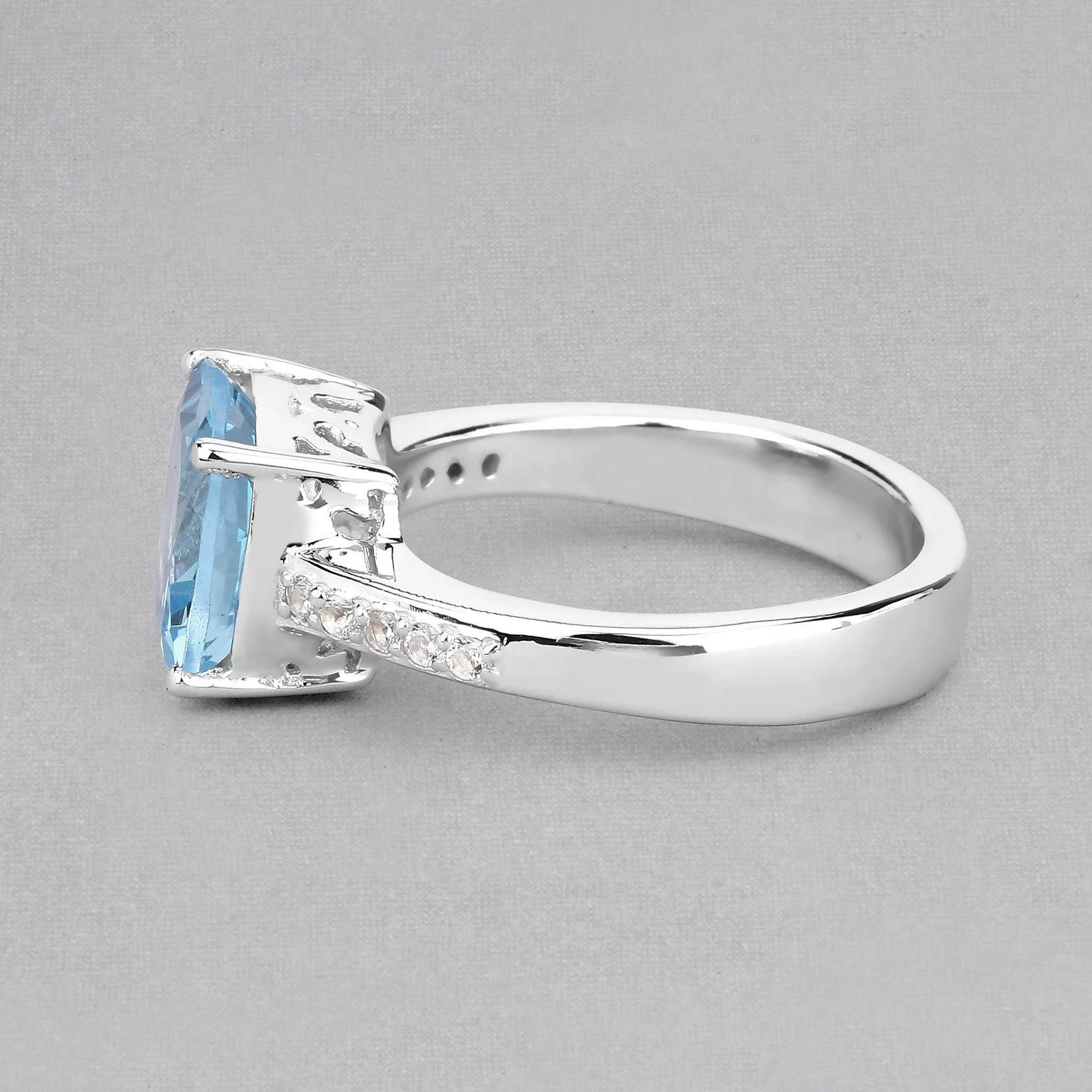 Ring in .925 Sterling Silver with Blue Topaz and White Topaz 